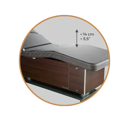 COMFORTABLE WOODEN DRAWER